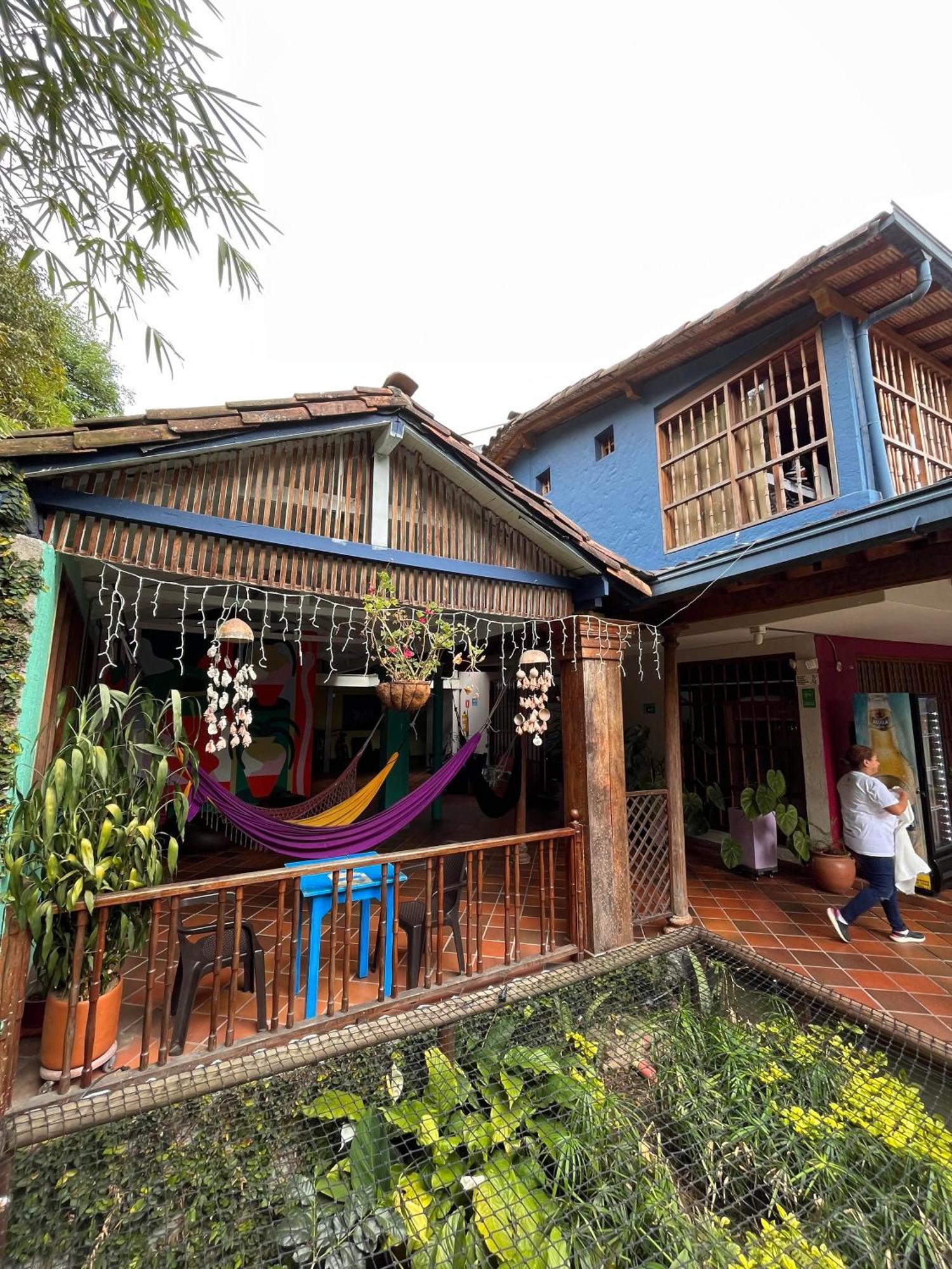 Yolo Hostel Medellín Extérieur photo