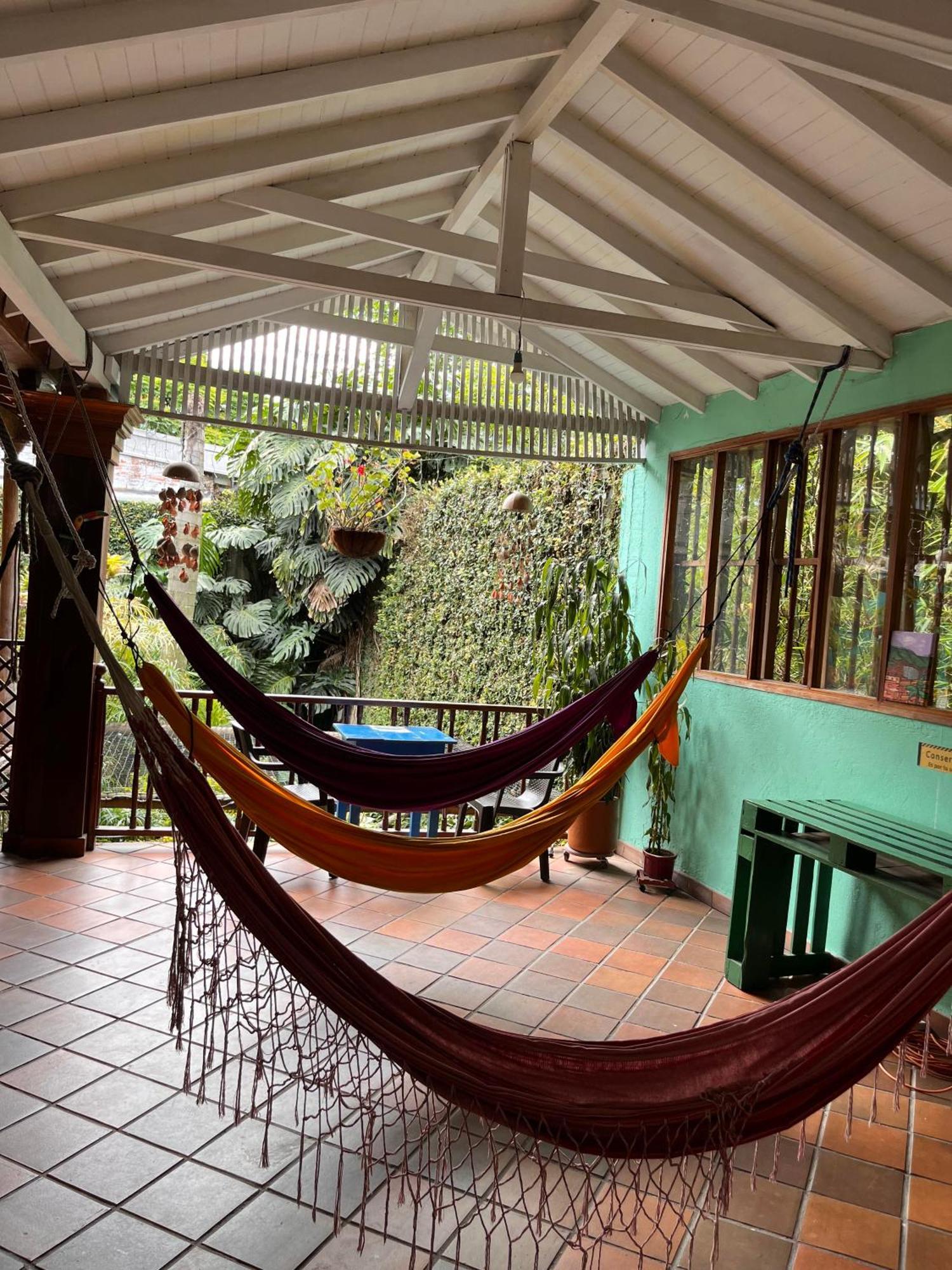 Yolo Hostel Medellín Extérieur photo