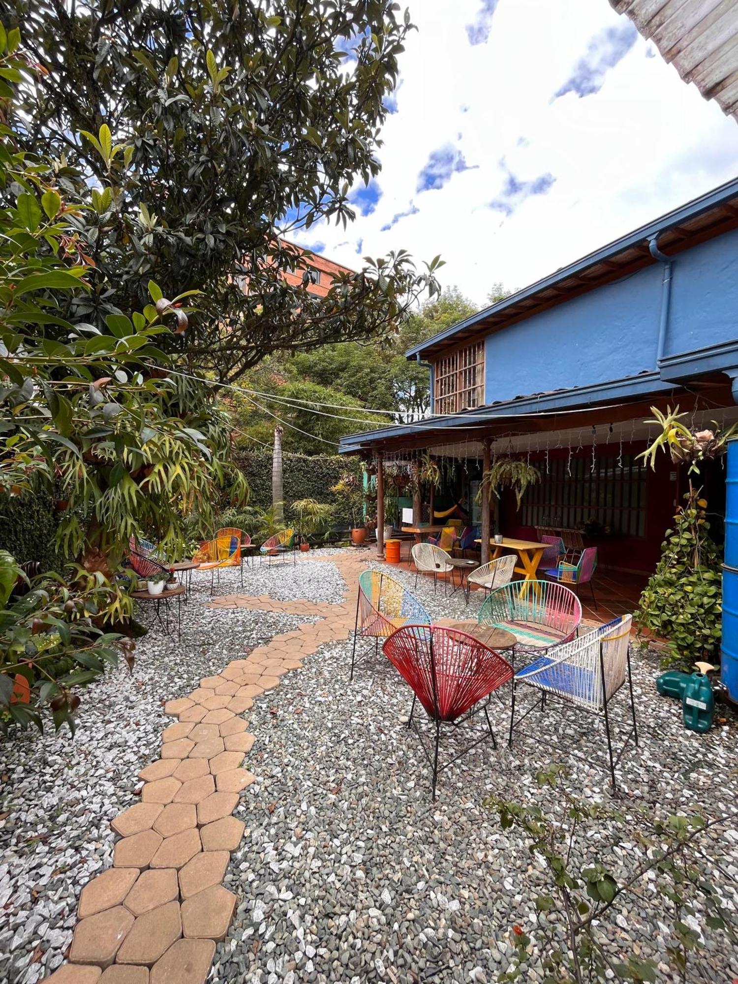 Yolo Hostel Medellín Extérieur photo