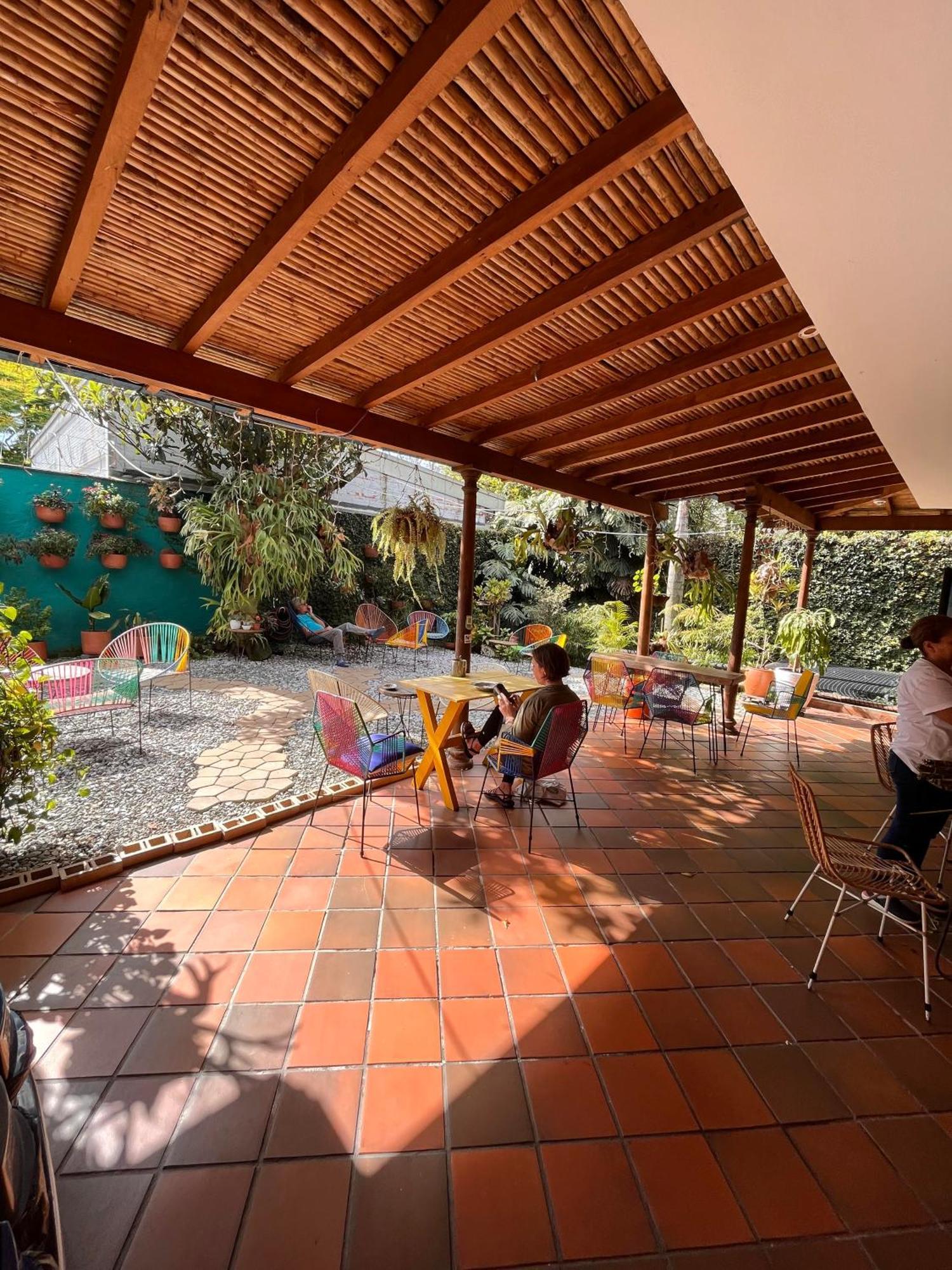 Yolo Hostel Medellín Extérieur photo