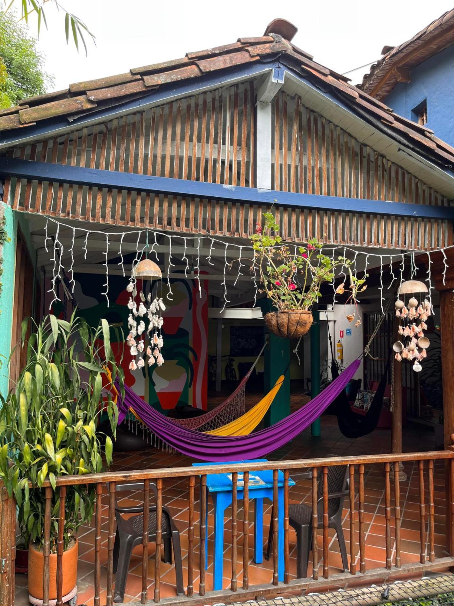 Yolo Hostel Medellín Extérieur photo