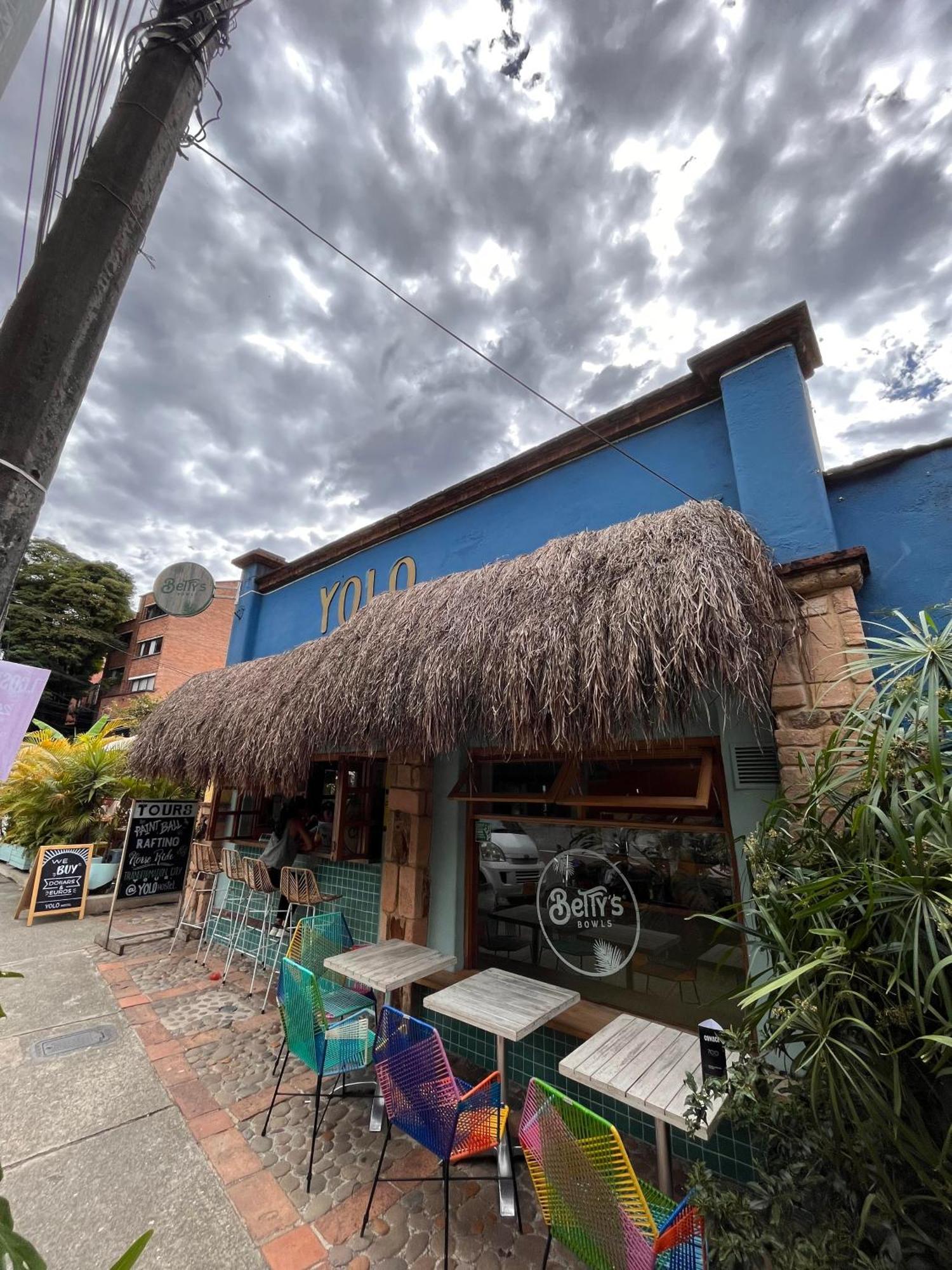 Yolo Hostel Medellín Extérieur photo