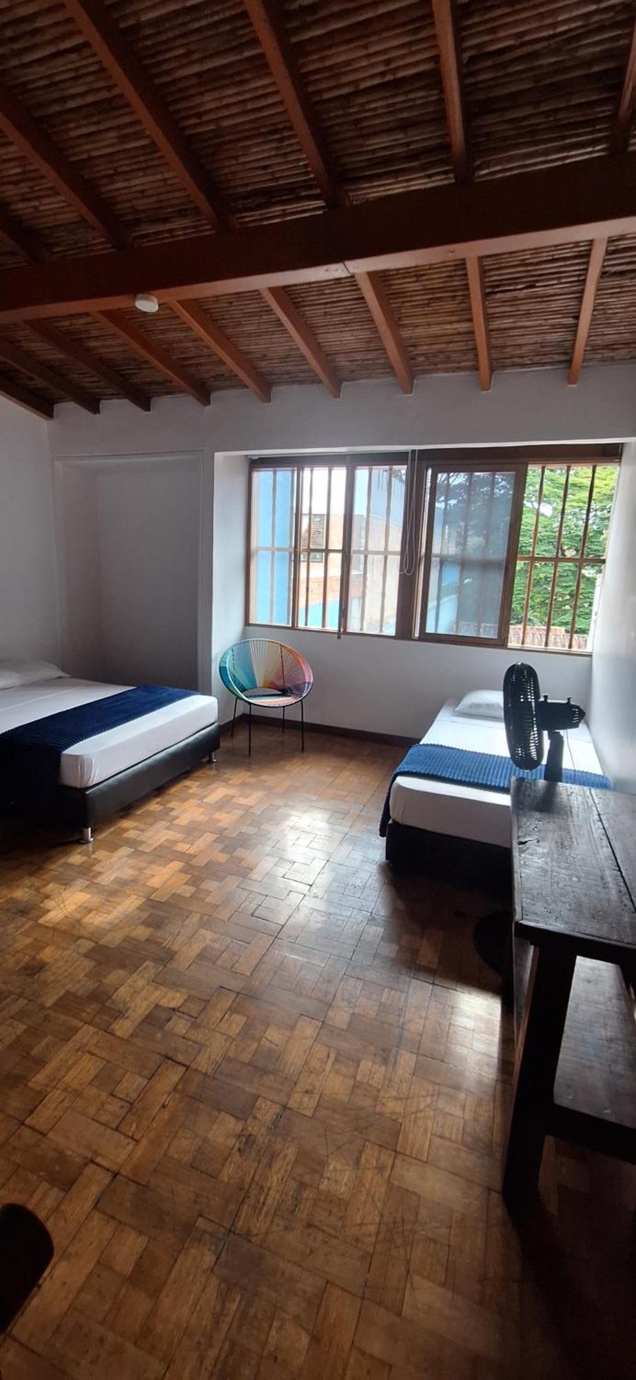 Yolo Hostel Medellín Extérieur photo