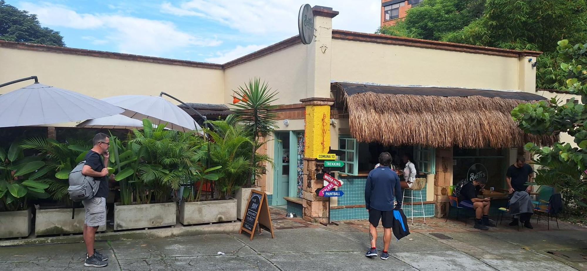Yolo Hostel Medellín Extérieur photo