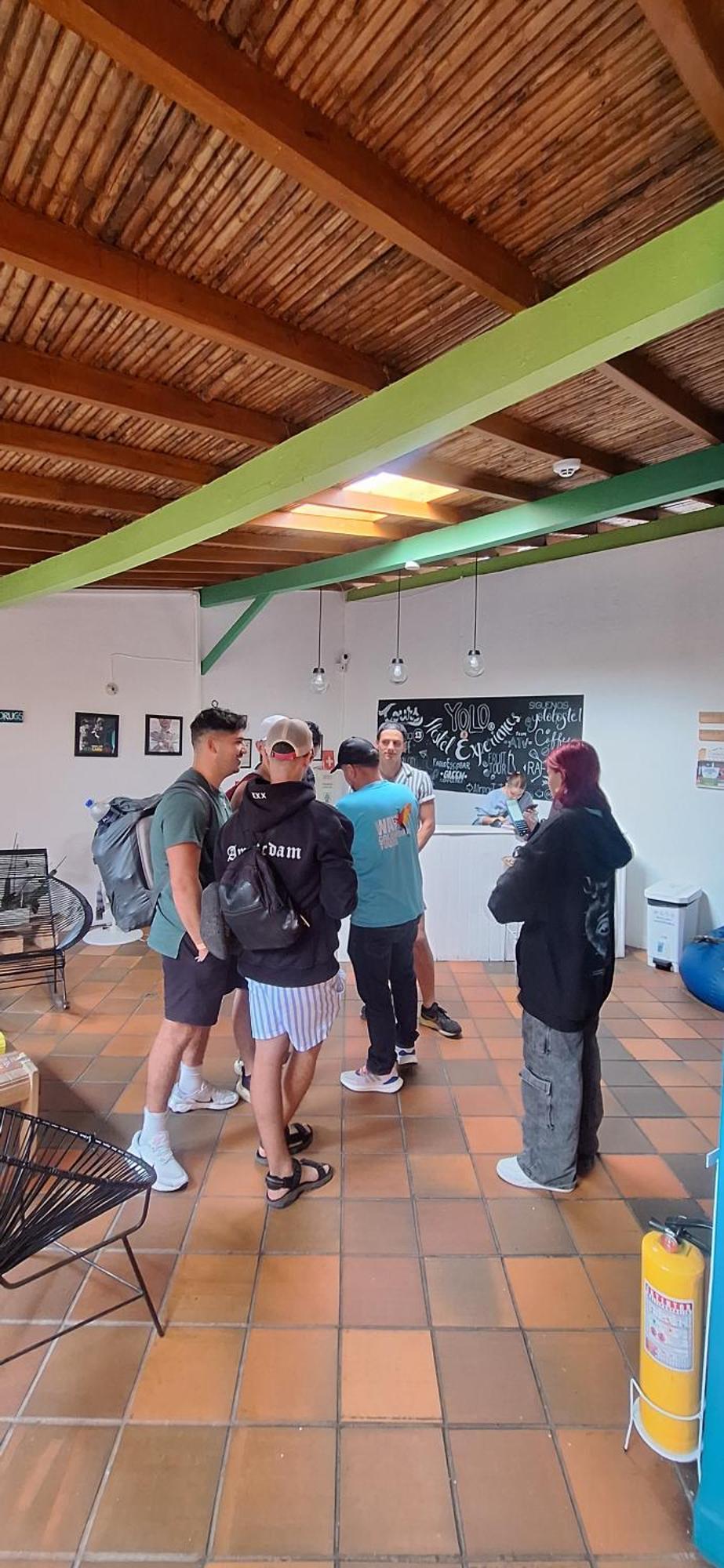 Yolo Hostel Medellín Extérieur photo