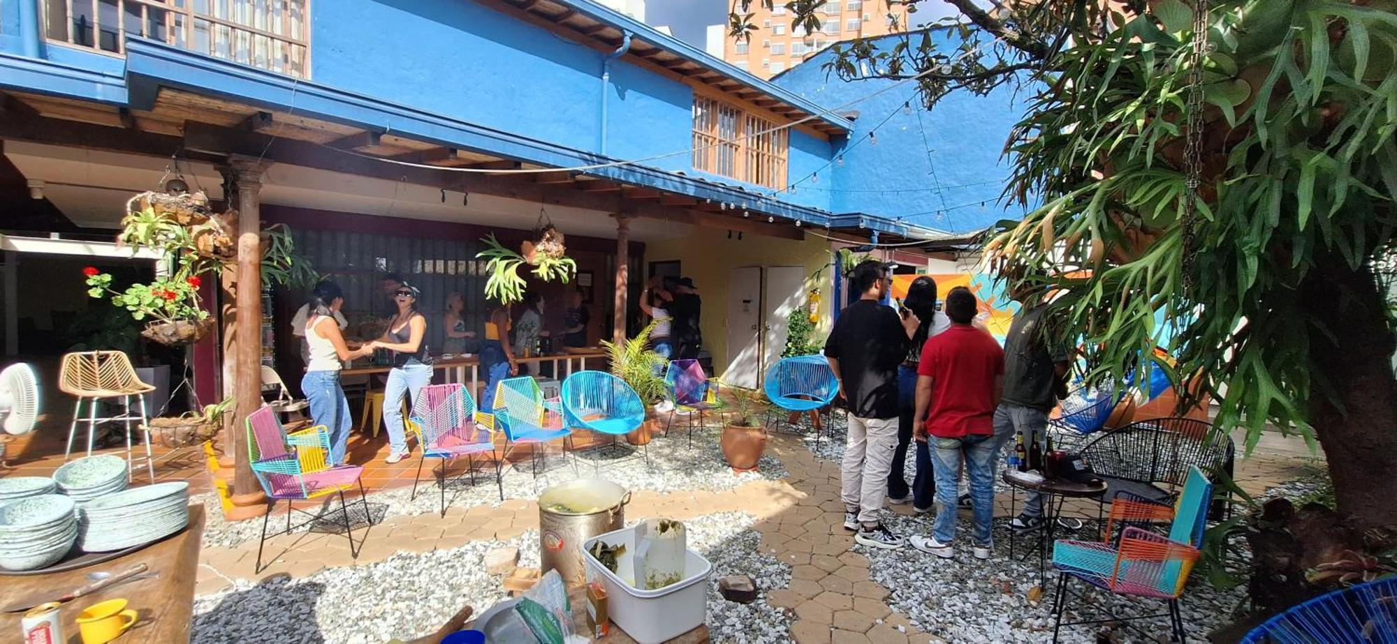 Yolo Hostel Medellín Extérieur photo