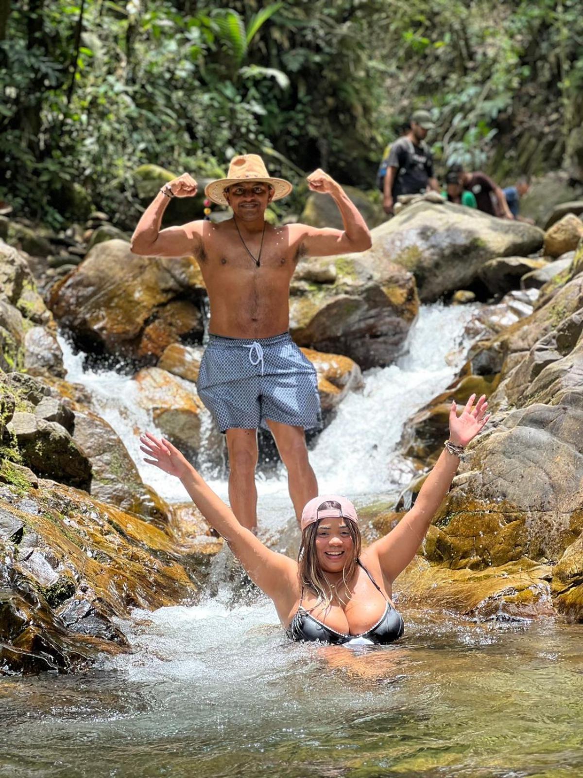 Yolo Hostel Medellín Extérieur photo